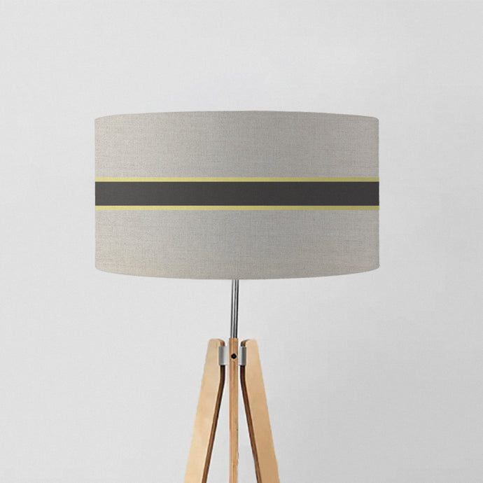 The exquisite texture of the linen adds depth and sophistication to the lampshade, creating a sense of understated elegance
