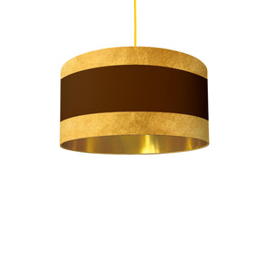 The drum shape of the lampshade ensures a soft and balanced illumination
